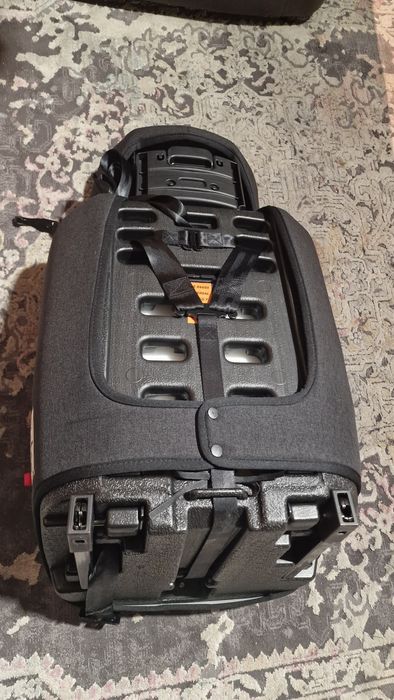 Fotel samochodowy dla dziecka 9-18 kg