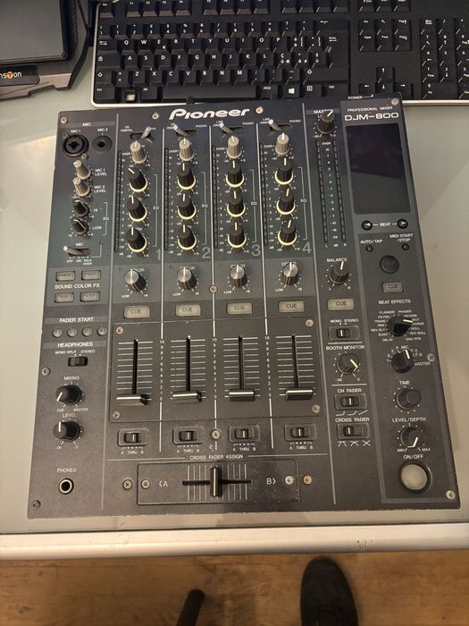 Sprzedam Mikser Pioneer DJM 800 + case