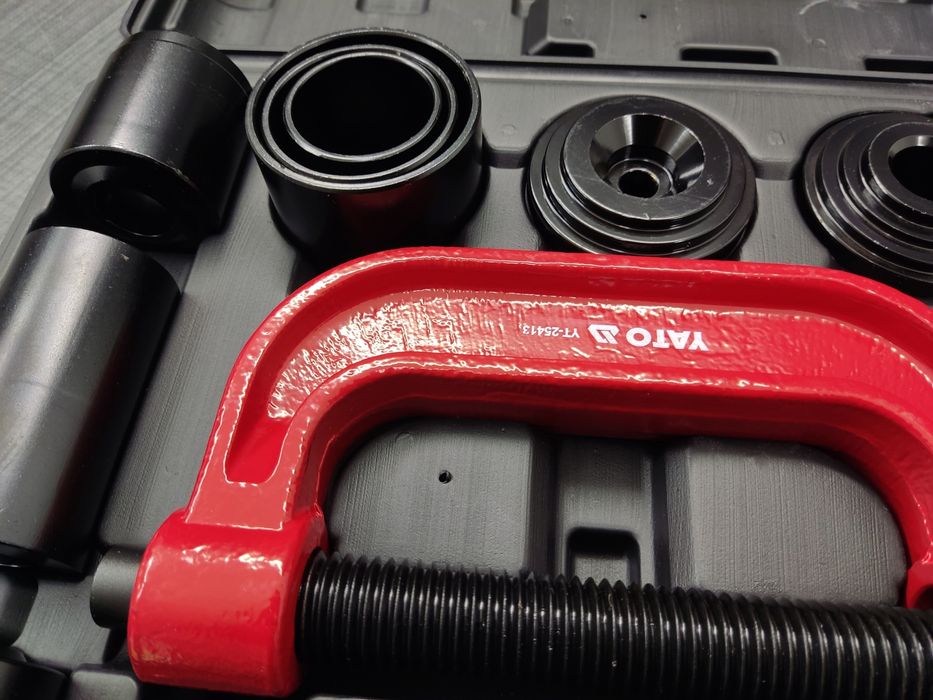 Набор для выпрессовки шаровых опор и сайлентблоков YT-25413: 2 050