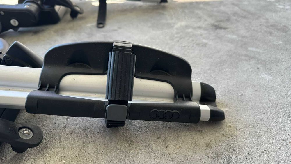 Suportes de bicicleta originais Audi – Excelente estado