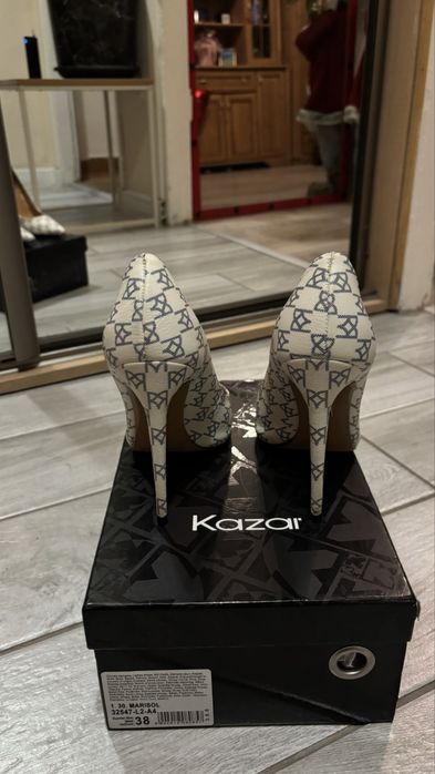 Sprzedam buty firmy Kazar ze skóry naturalnej Ubrane raz jak nowe