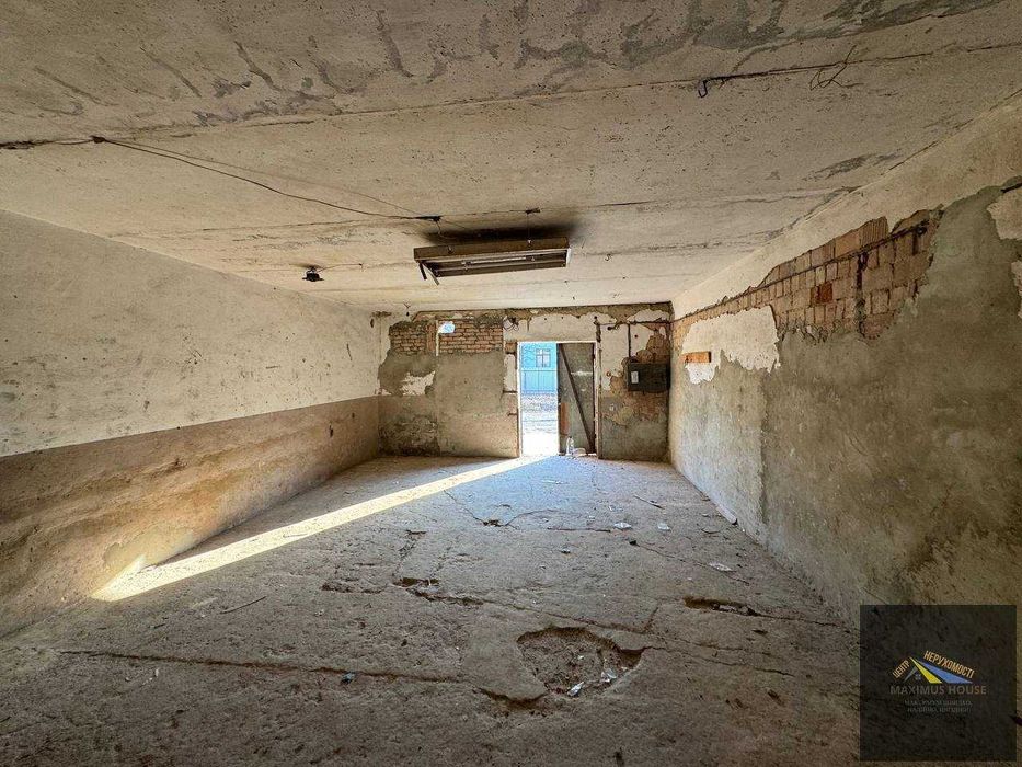 Cкладські приміщення, вул. Коломийська