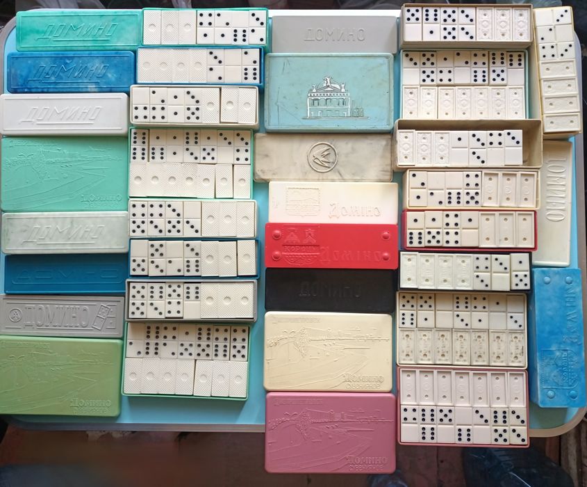 Домино разное б/у.