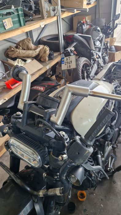 Руль Harley-Davidson Sportster S .