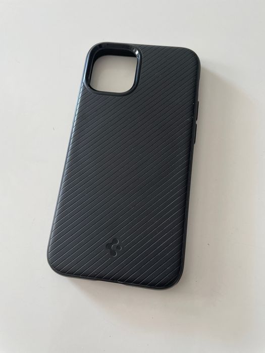 Etui Spigen Armor iphone 12
