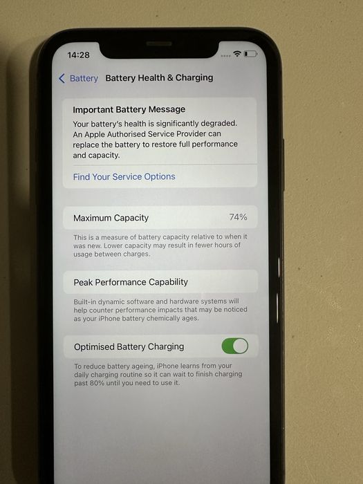 iPhone 11 64GB - Excelente Estado - Desbloqueado - Bateria 74%