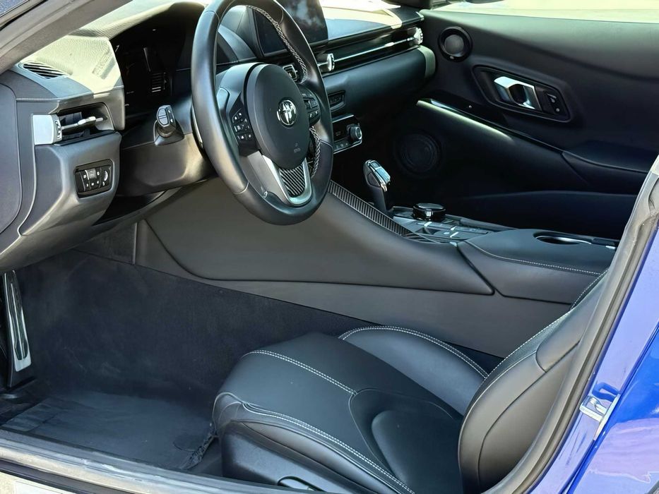 Toyota Supra Premium      2023