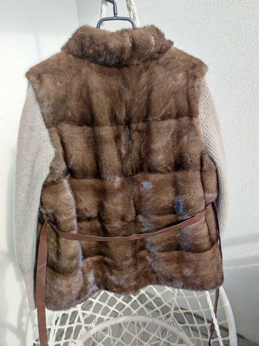 Futro z norki naturalne. Kamizelka ze swetrem