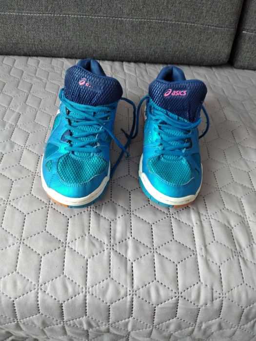 Buty halówki r 40 firmy Oasis