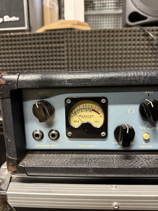 Head ashdown ABM 300, UK