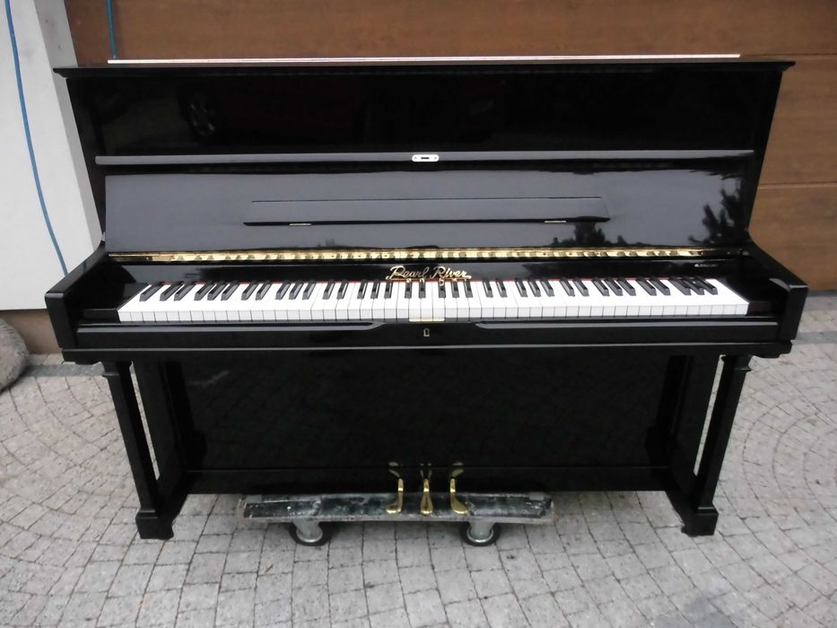 Pianino 8 letnie Pearl River U121 poliester oryginał czarny na gotowo
