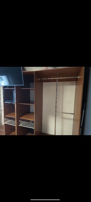 Meble szafa i łóżko