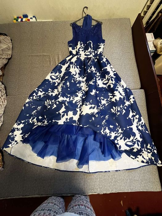 Плаття вечірнє або випускне