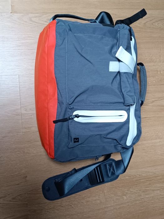 Mala/mochila usada ( impecável).