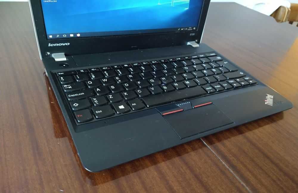 Lenovo E135, AMD E300, pamięć Ram 8 GB, szybki dysk SSD, wysoka jakość
