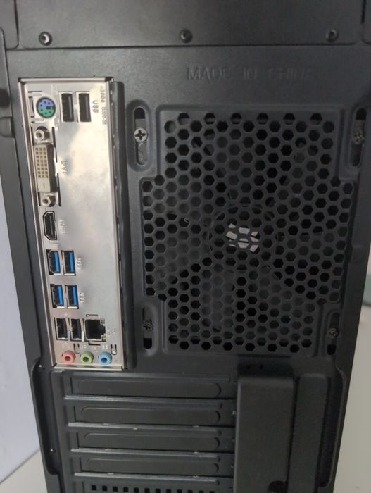 komputer biurowy / r3 2200g / 16gb ddr4 / 256gb nvme