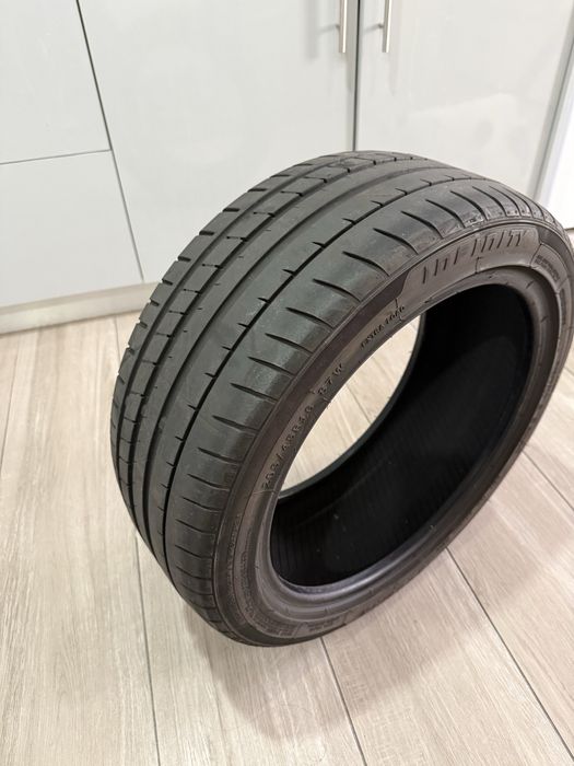 Pneus 205/45/16R