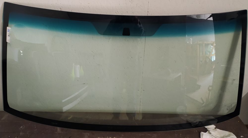 Nowa szyba czołowa przednia przód Mitsubishi Pajero Pini 98r-