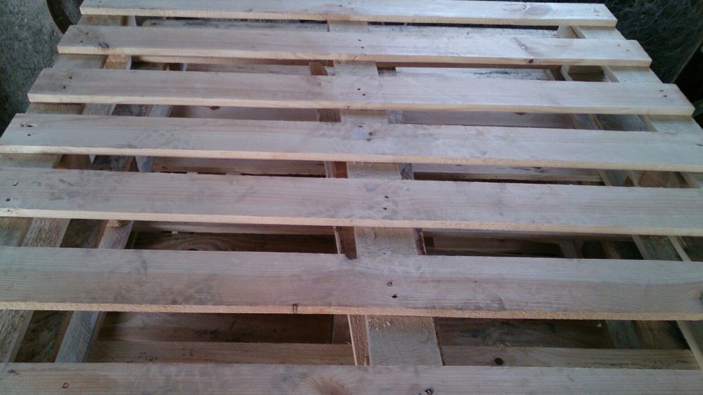 Paletes diversas usadas