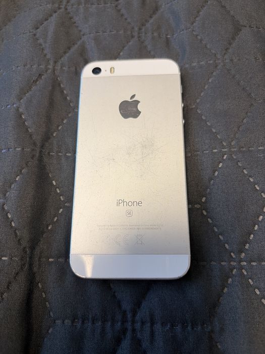 iPhone SE 32GB Silver Model A1723 sprawny bez simlocka nowa bateria