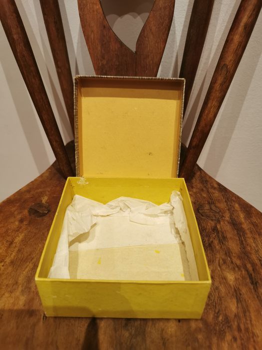 Caixa de época | Loja das Meias