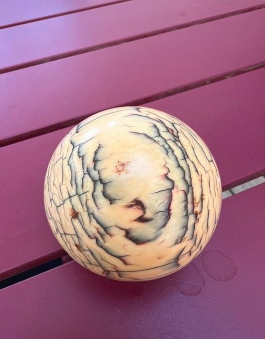 Bola de bilhar antiga para colecionadores