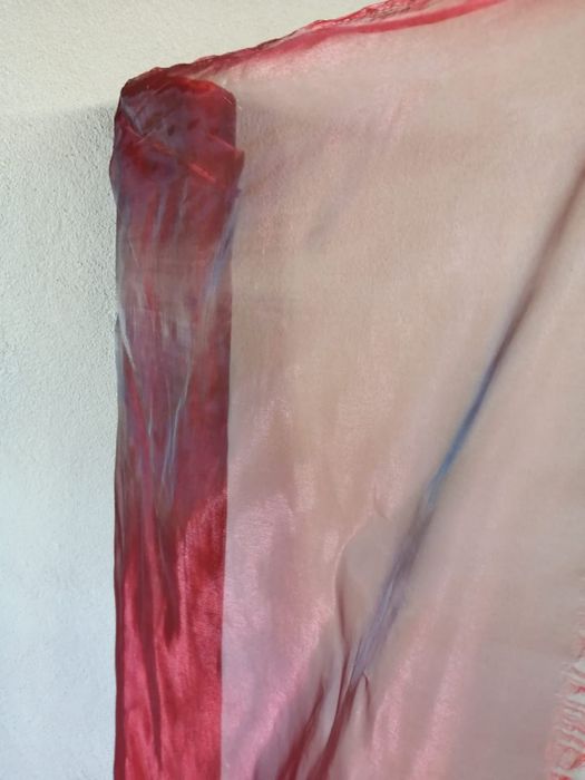 Tecido de organza Bordeaux com 140cm largo