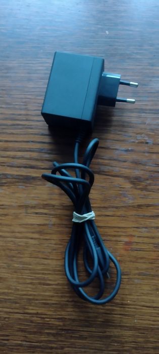 Sprzedam Nintendo Switch Oled z grą i etui.