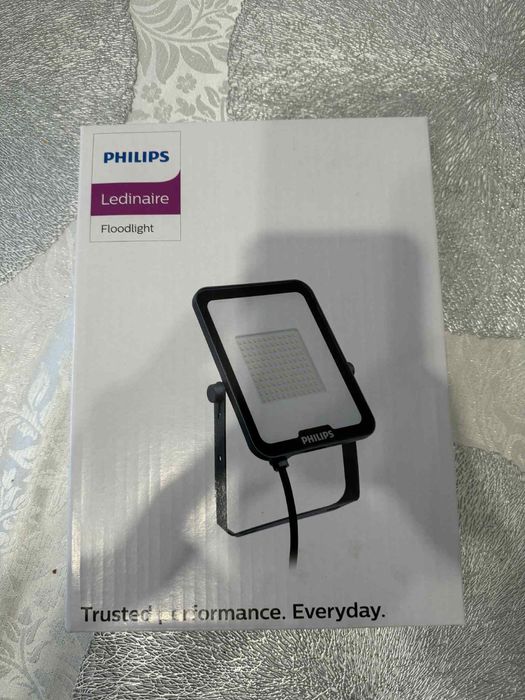 Lampa philips led