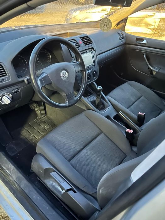 Para peças VW Golf V 1.4 FSi ano2004  já vendi motor