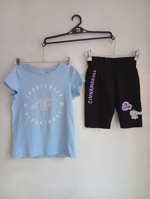 Niebieski t-shirt 4F i kolarki Cinnamoroll 146