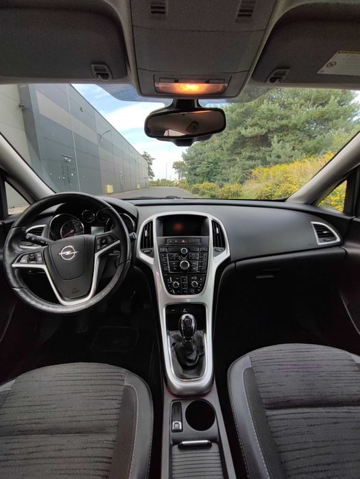 Opel Astra J 2014 1.4T 140km/170tys.km/pdc/tempomat