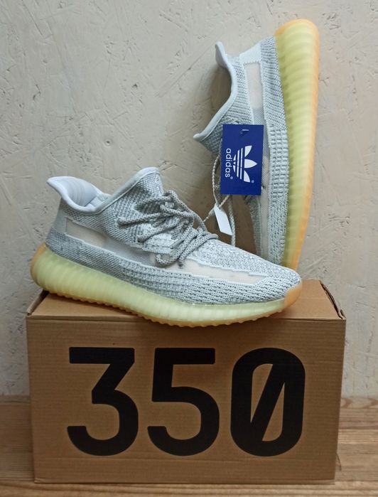 Adidas Yeezy Boost 350 reflective кроссовки мужские белые в упаковке