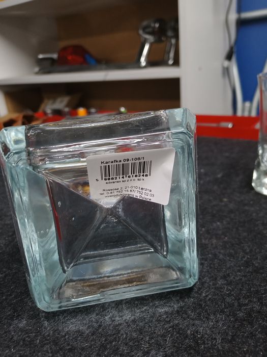 Karafka nowa + 4 szklanki