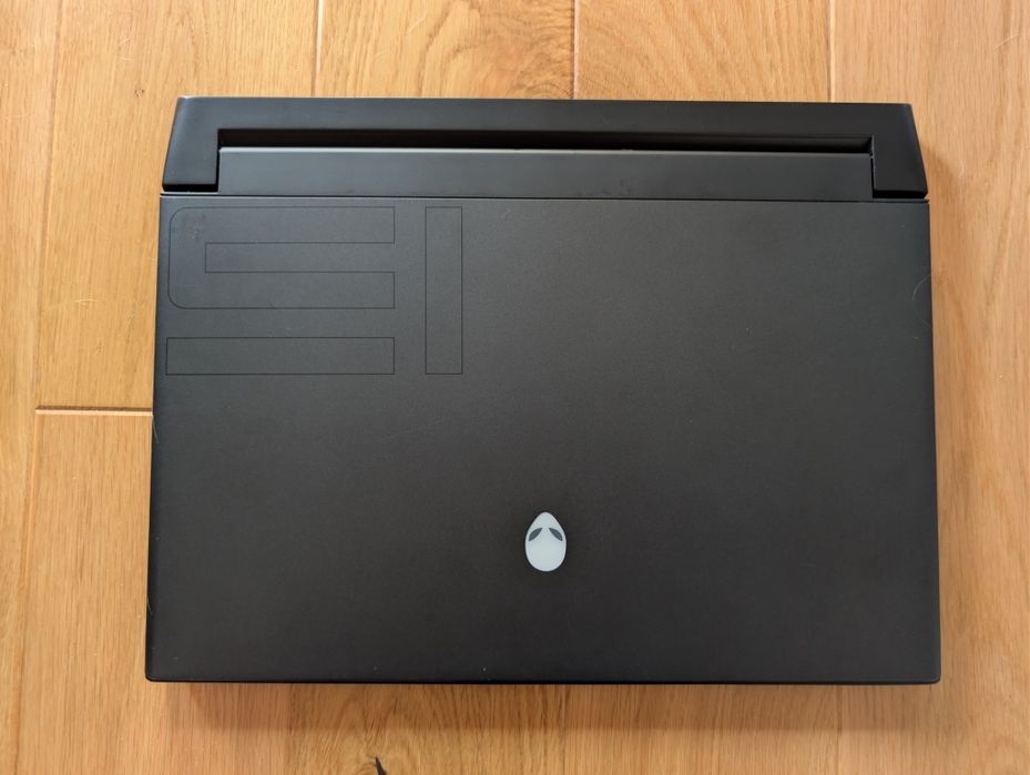 Laptop Gamingowy Dell Alienware M15 R4 RTX 3070 | i7 10870H | 16GB RAM | 512GB NVMe | 120Hz