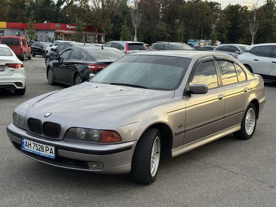 BMW e39 520i