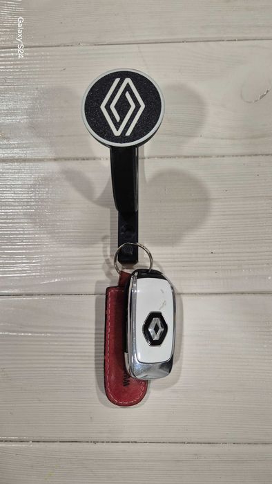 Cabide e Chaveiro Mercedes / Renault