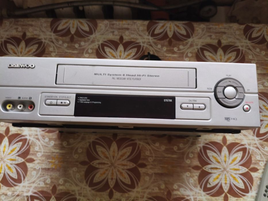 Відеомагнітофон .