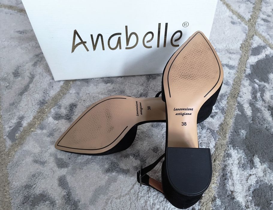 Buty damskie na słupku