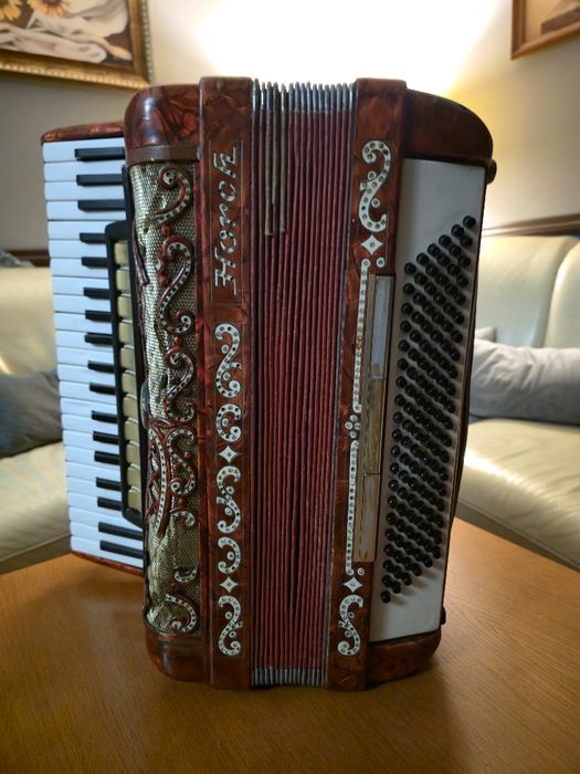 Akordeon Horch Musette 120 Basów