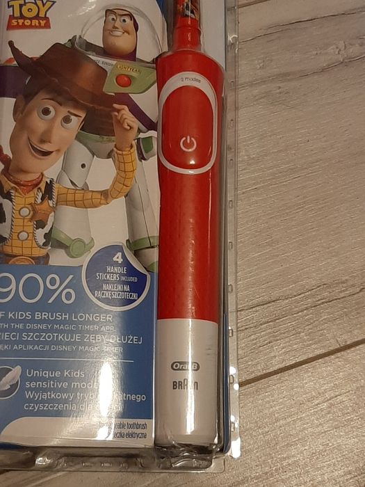 Nowa oryginalne.Szczoteczka elektryczna Oral b kids