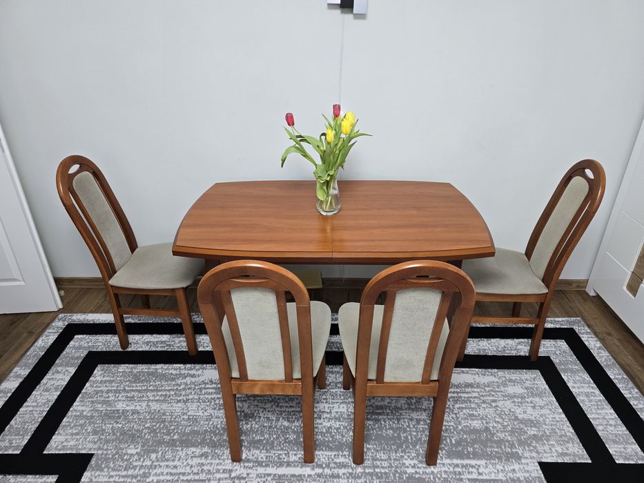 Stół do pokoju stołowego BODZIO