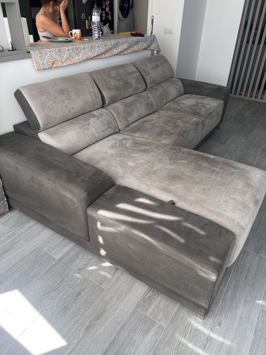Sofá com Chaise Long