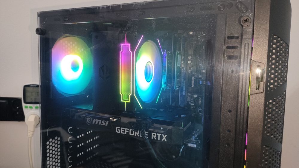 PC RGB GRY Intel i5 10400f 6/12 DDR4 16GB RTX3060 12GB 650w WiFi W11