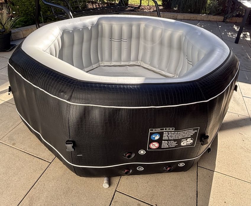 Jacuzzi ogrodowe NetSpa PYTHON dmuchane