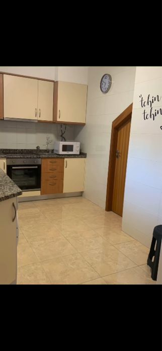 Alugo apartamento