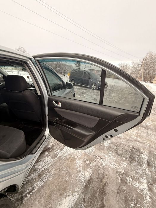 Продам Hyundai Sonata 2.0 газ/бензин
