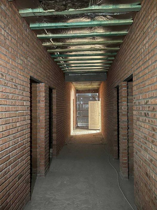 Продаж окремого комерційного об'єкту з власною ділянкою!