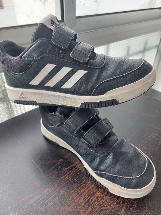 Ofereço ténis Adidas 36
