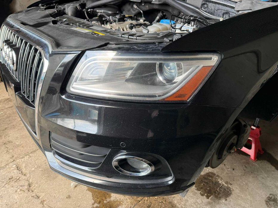 Розбірка капот бампер крило двері ходова двигун акпп Audi Q5 ауді кю5